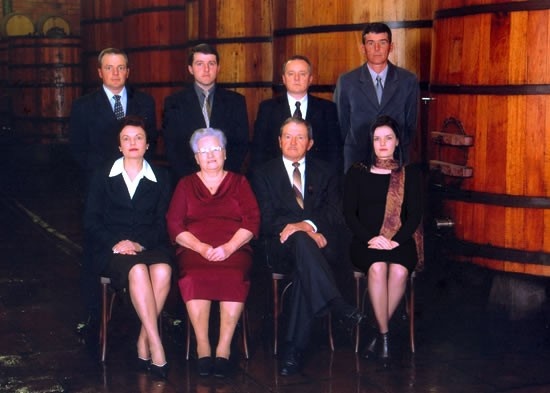 3ª Geração: Alfonso, Márcio, Ademir, Adelar, Enriete, Doracy, Laurindo, Magda.